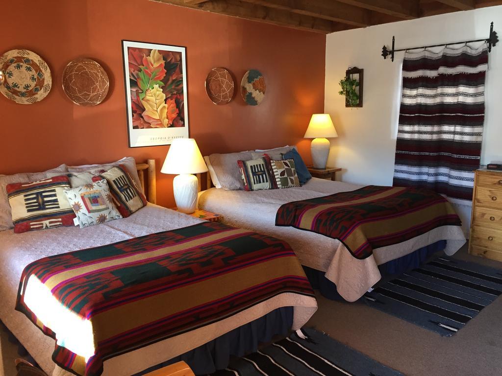 Inn On The Rio Taos Room photo