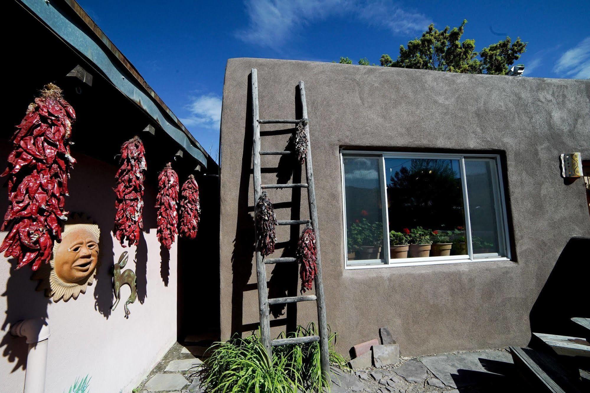 Inn On The Rio Taos Exterior photo